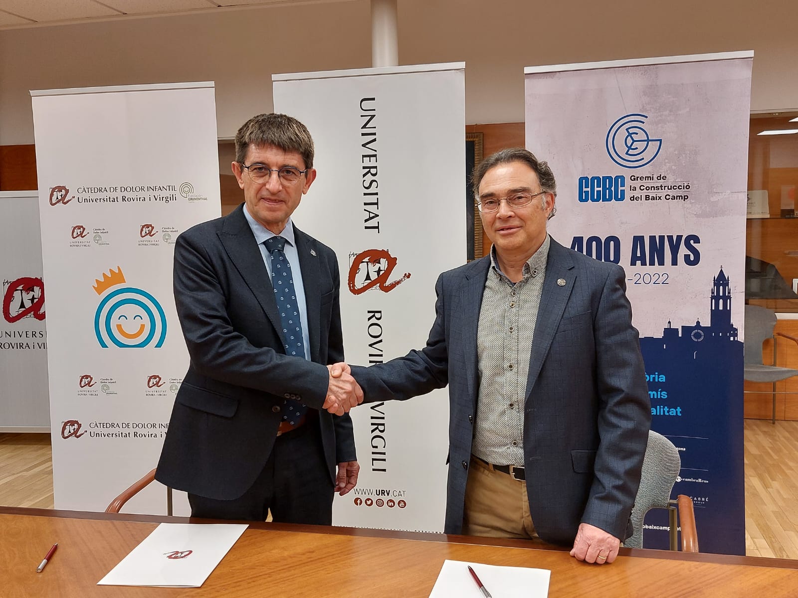 El Gremi i la URV signen el conveni per col·laborar amb la Càtedra de Dolor Infantil URV-Fundación Grünenthal
